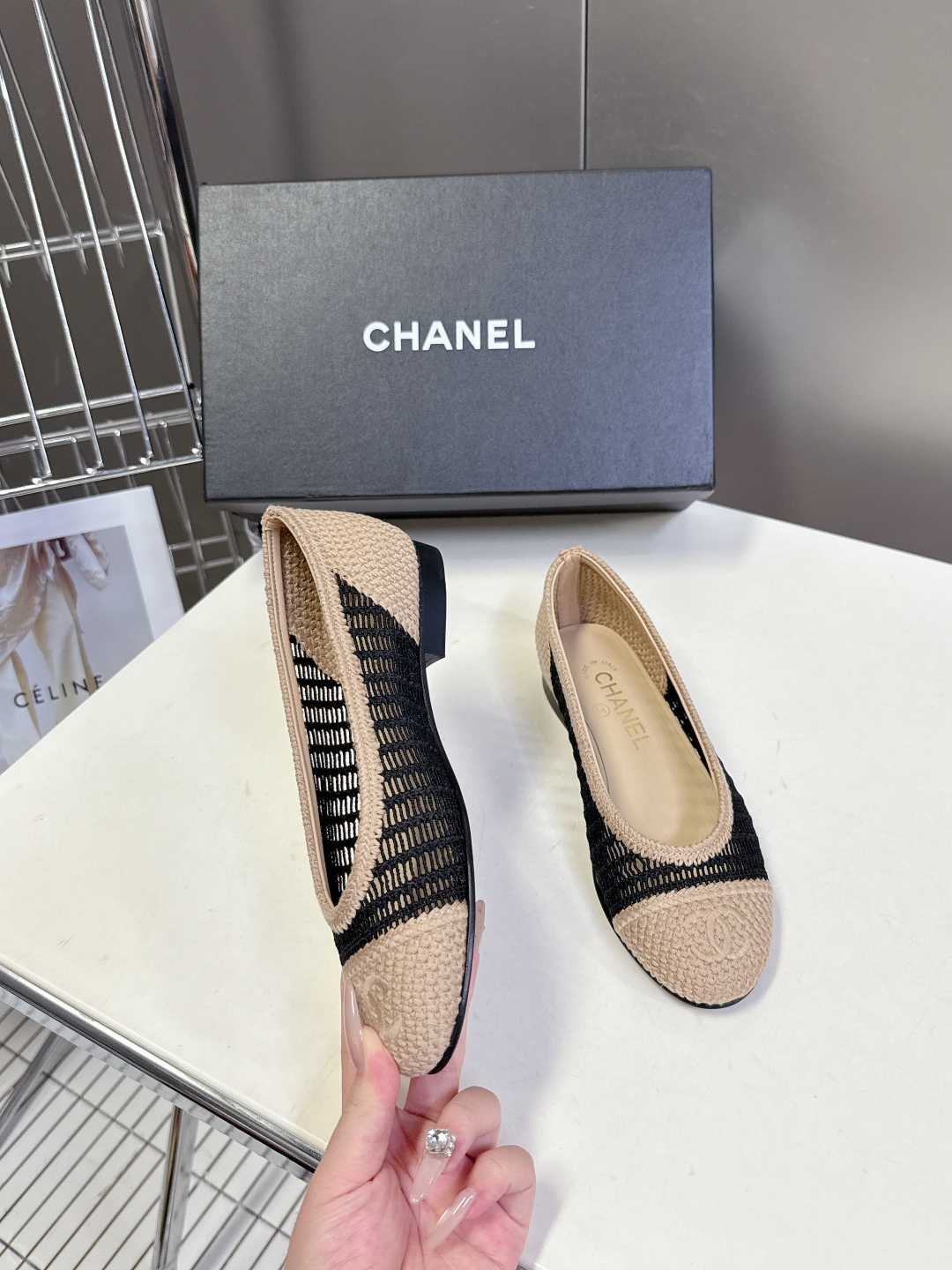  CHANEL香奈儿经典芭蕾舞单鞋                         超经典的鞋型设计 永
