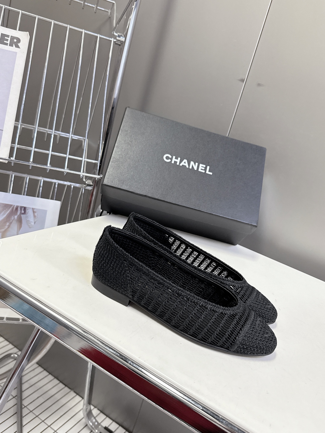  CHANEL香奈儿经典芭蕾舞单鞋                         超经典的鞋型设计 永