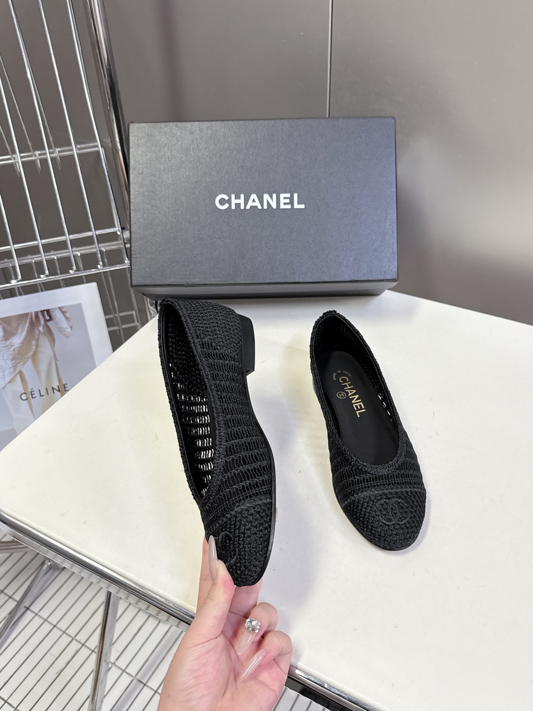  CHANEL香奈儿经典芭蕾舞单鞋                         超经典的鞋型设计 永