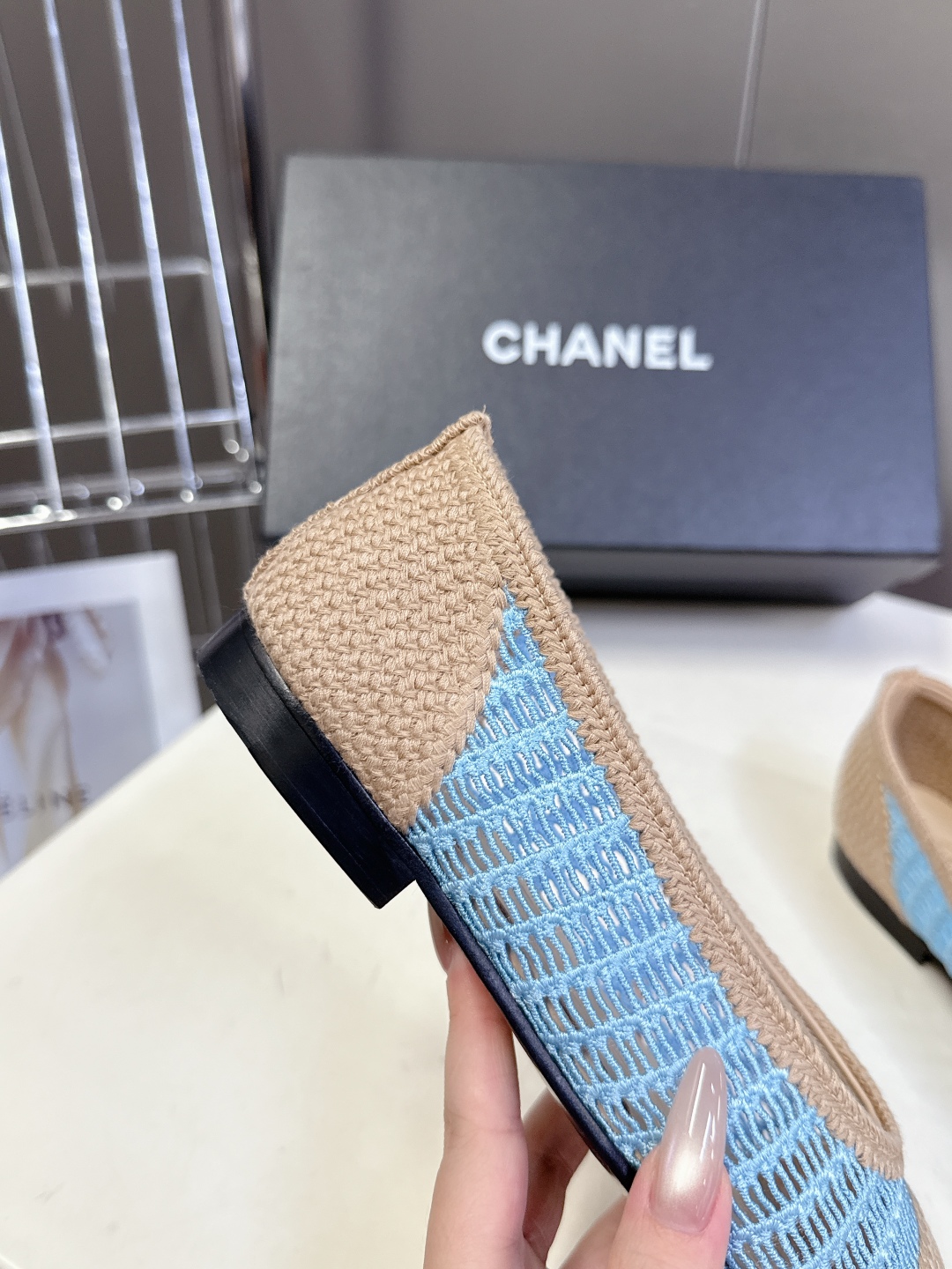  CHANEL香奈儿经典芭蕾舞单鞋                         超经典的鞋型设计 永