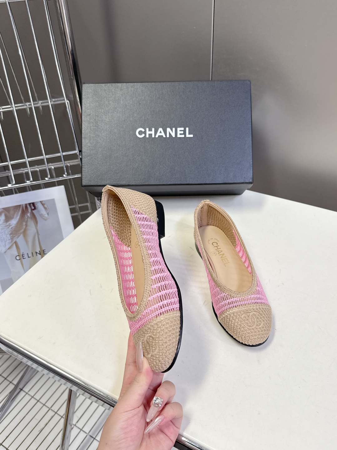  CHANEL香奈儿经典芭蕾舞单鞋                         超经典的鞋型设计 永