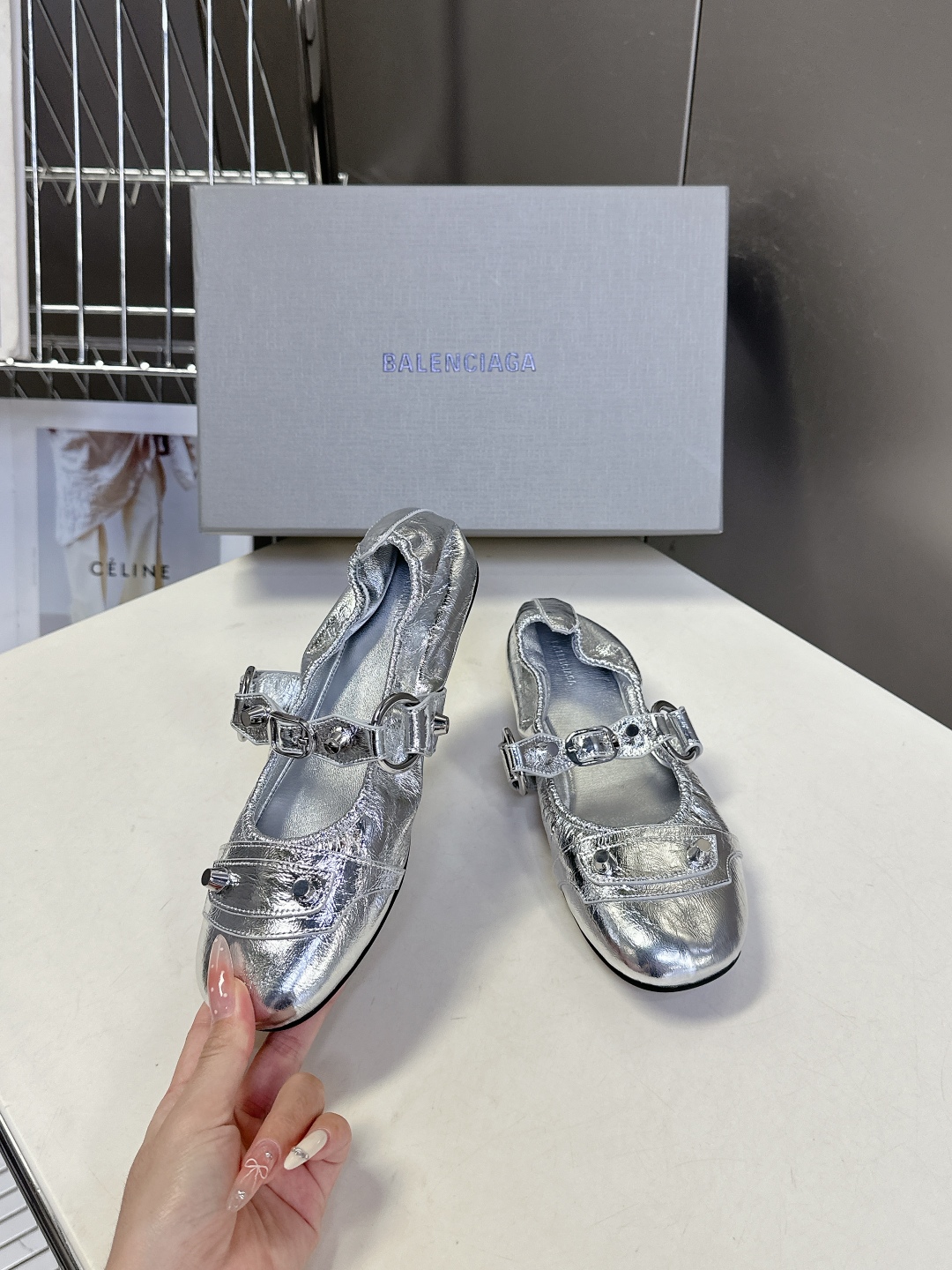  Balenciaga巴黎世家最新款芭蕾舞鞋                              