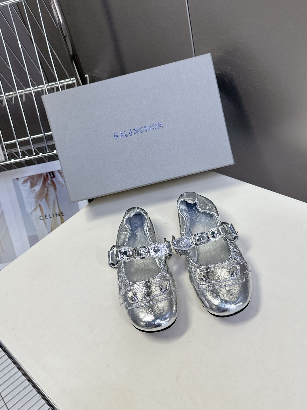  Balenciaga巴黎世家最新款芭蕾舞鞋                              