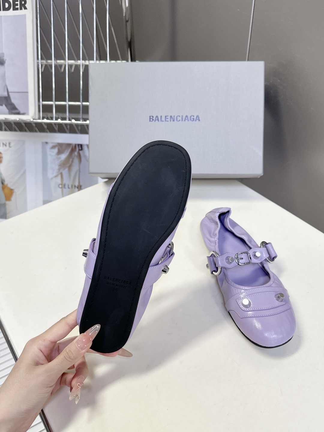  Balenciaga巴黎世家最新款芭蕾舞鞋                              