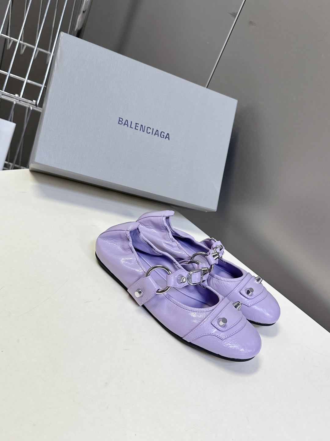  Balenciaga巴黎世家最新款芭蕾舞鞋                              