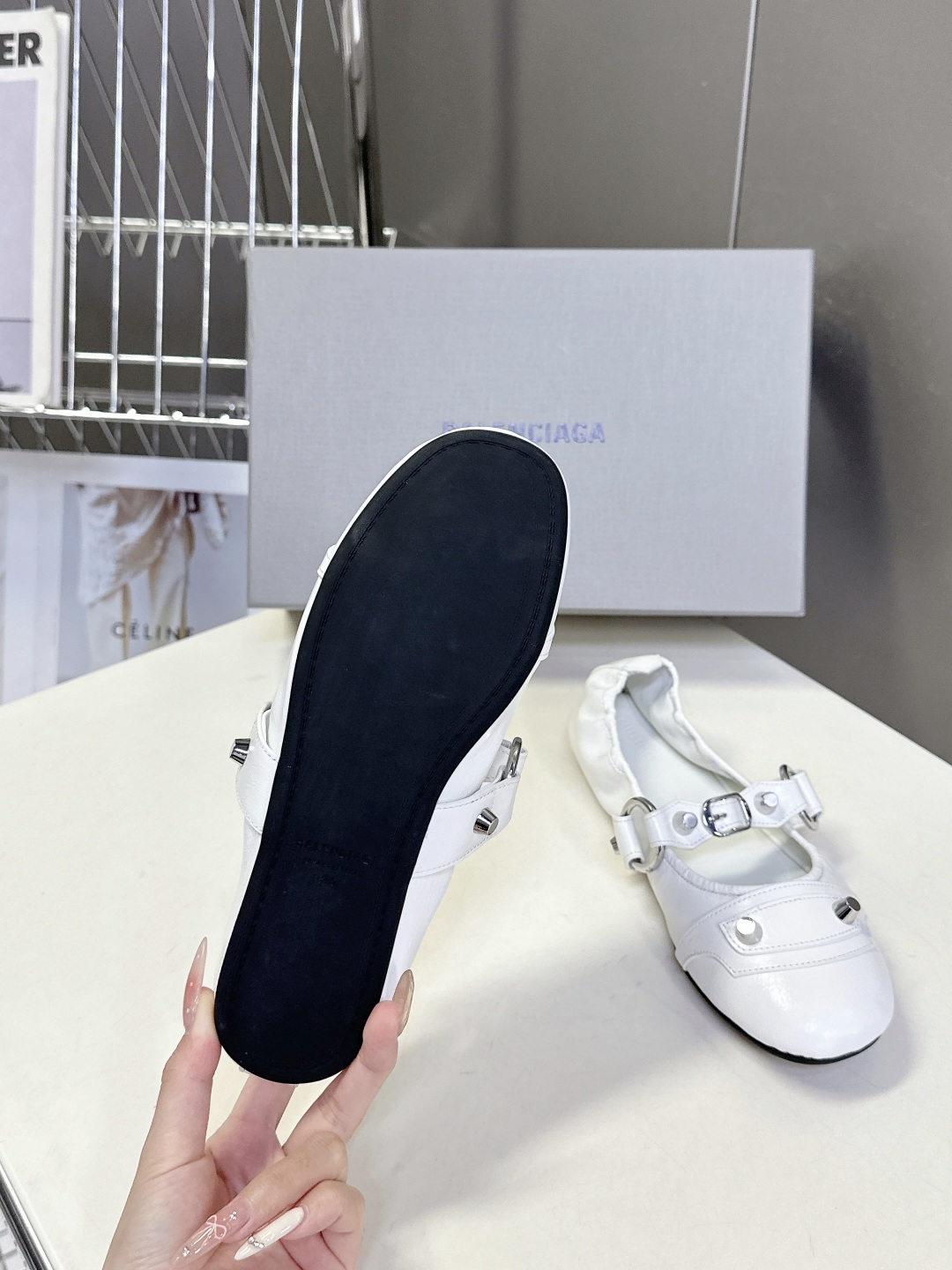  Balenciaga巴黎世家最新款芭蕾舞鞋                              