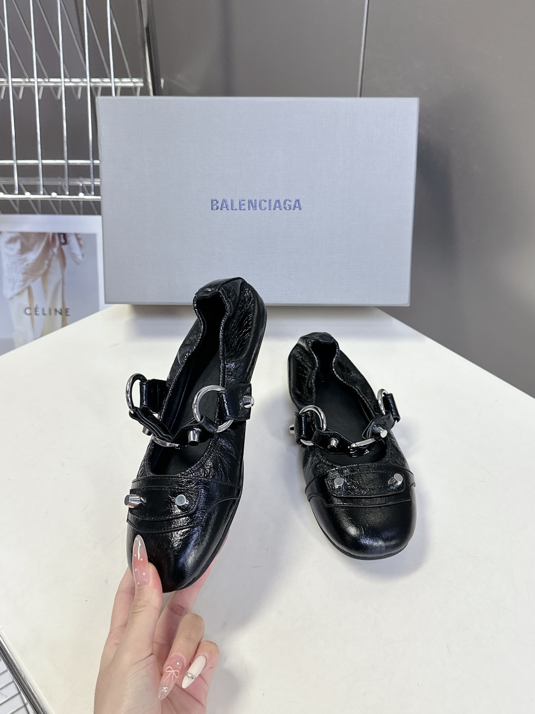  Balenciaga巴黎世家最新款芭蕾舞鞋                              