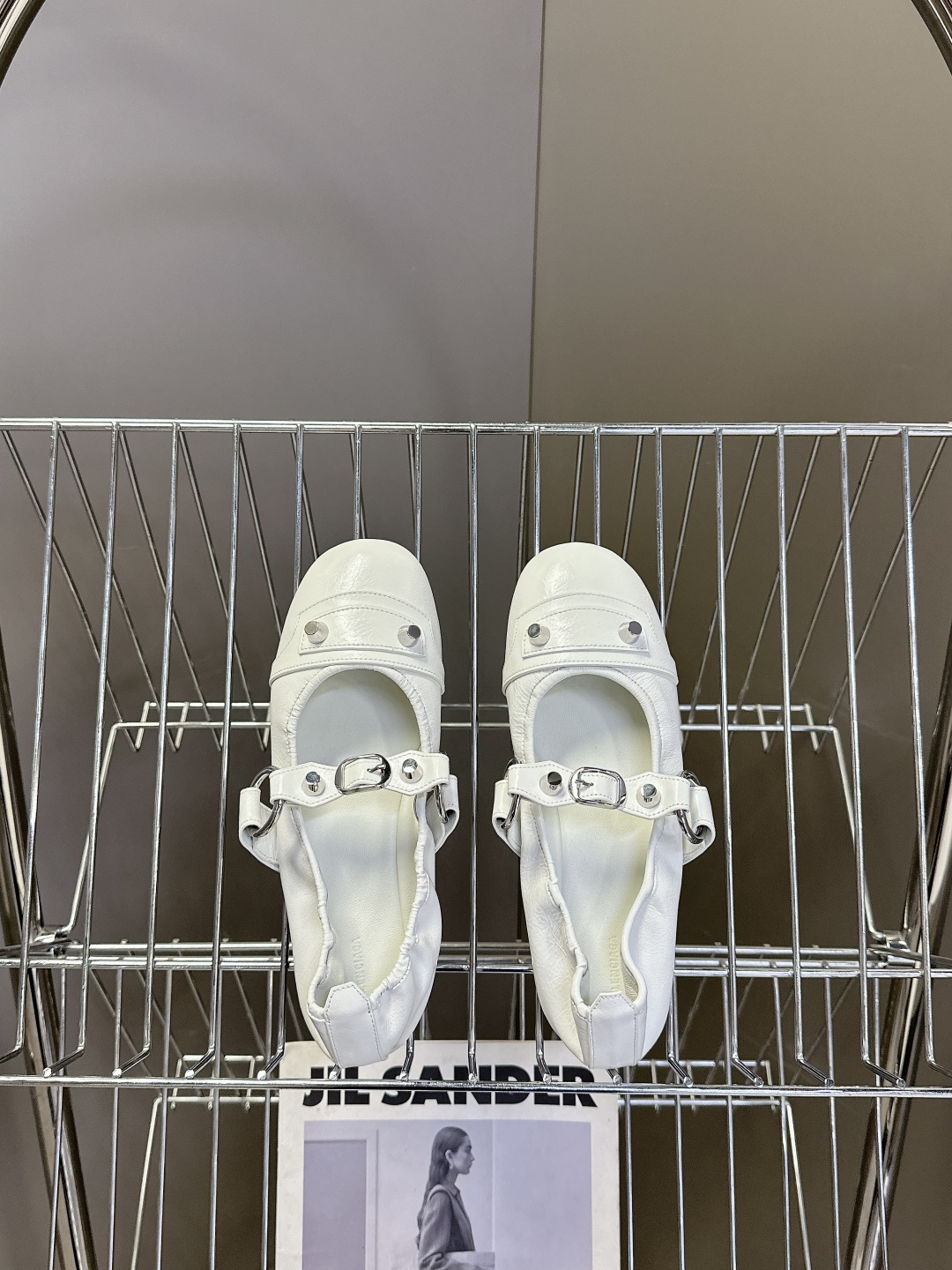  Balenciaga巴黎世家最新款芭蕾舞鞋                              