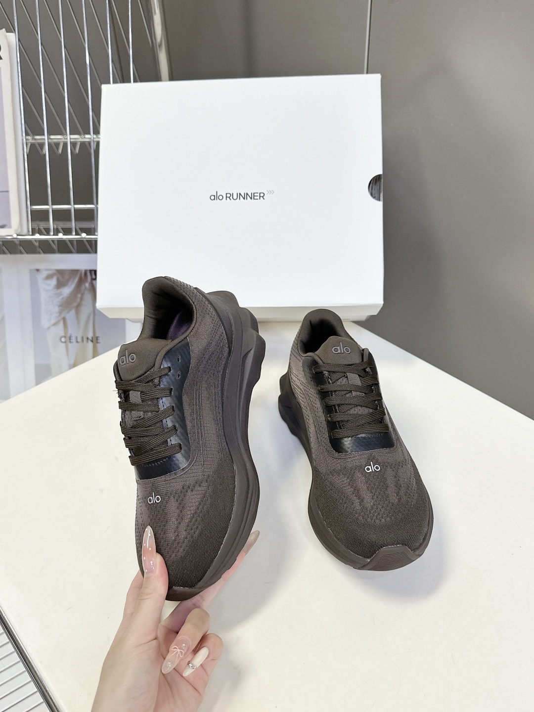  alo春夏新款 厚底舒适 情侣款 休闲 运动跑步瑜伽鞋
 今年超火的品牌 好多明星网红种草 上脚超级百