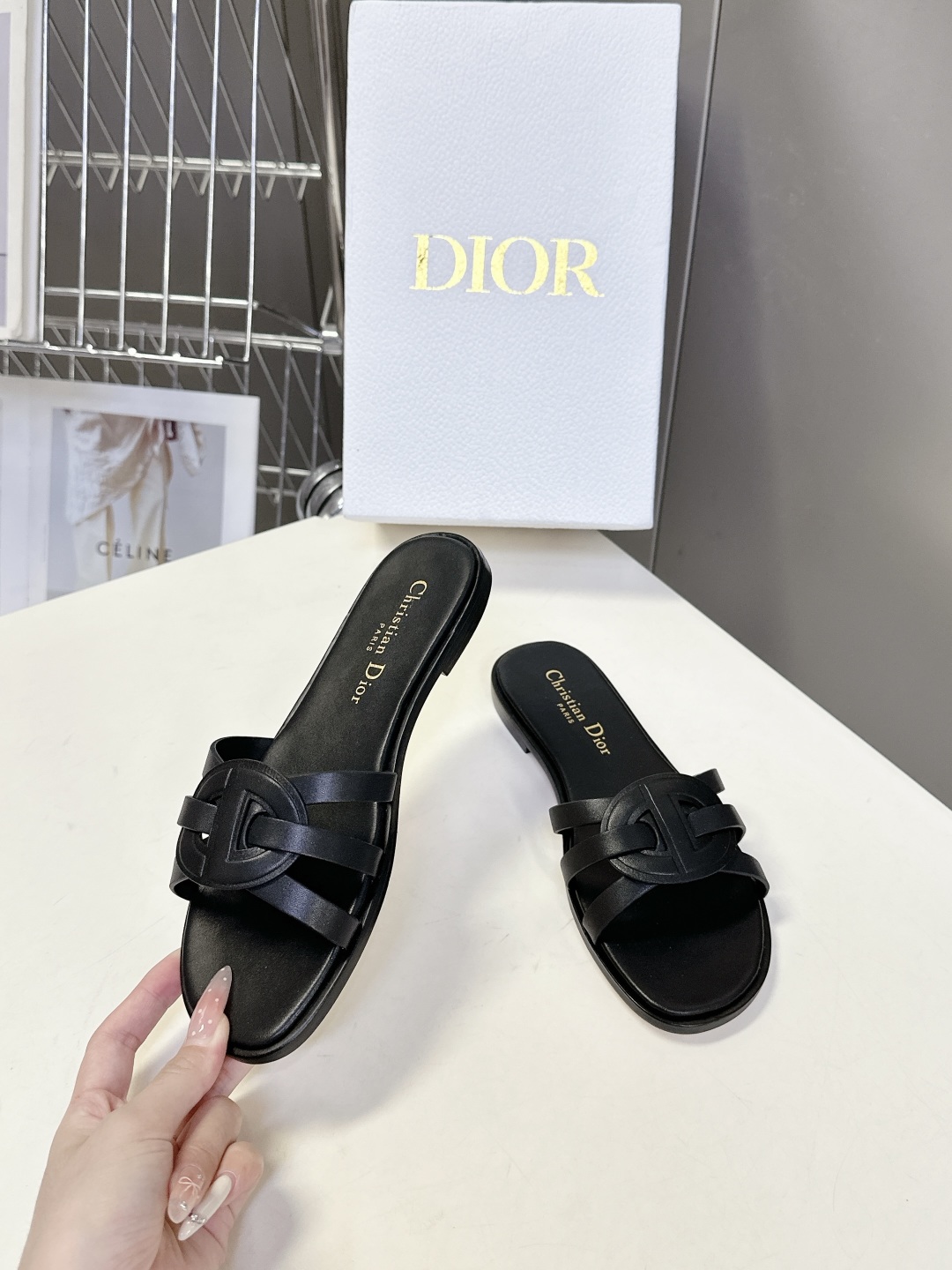  Dior迪奥25春夏最新款CD拖鞋                  超多明星时尚博主种草 夏季必备 