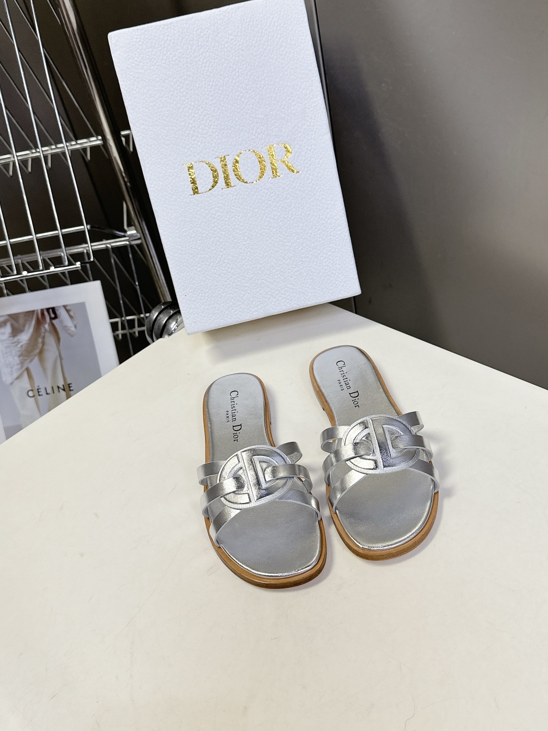  Dior迪奥25春夏最新款CD拖鞋                  超多明星时尚博主种草 夏季必备 