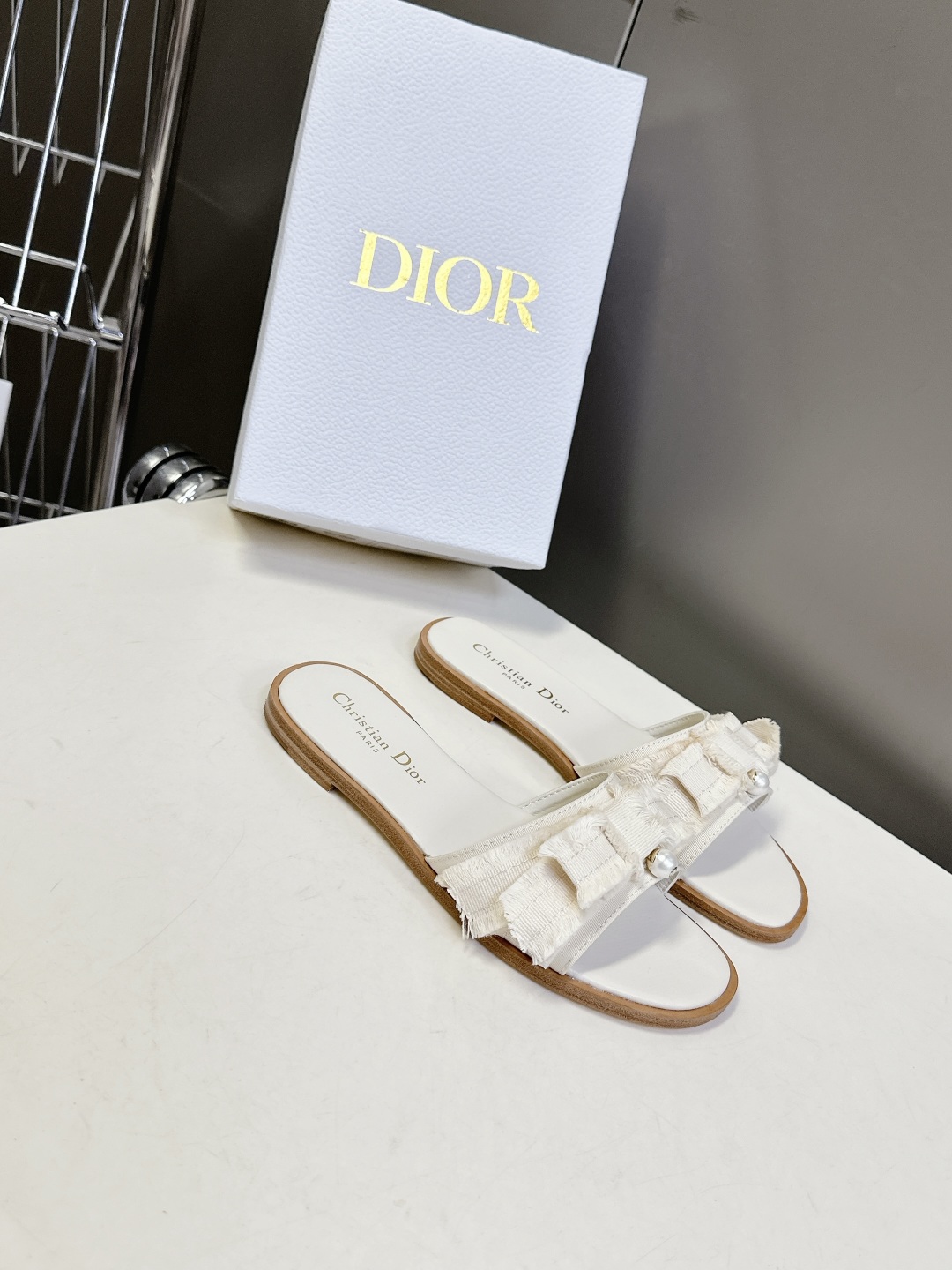  Dior迪奥25春夏最新款CD拖鞋                  超多明星时尚博主种草 夏季必备 