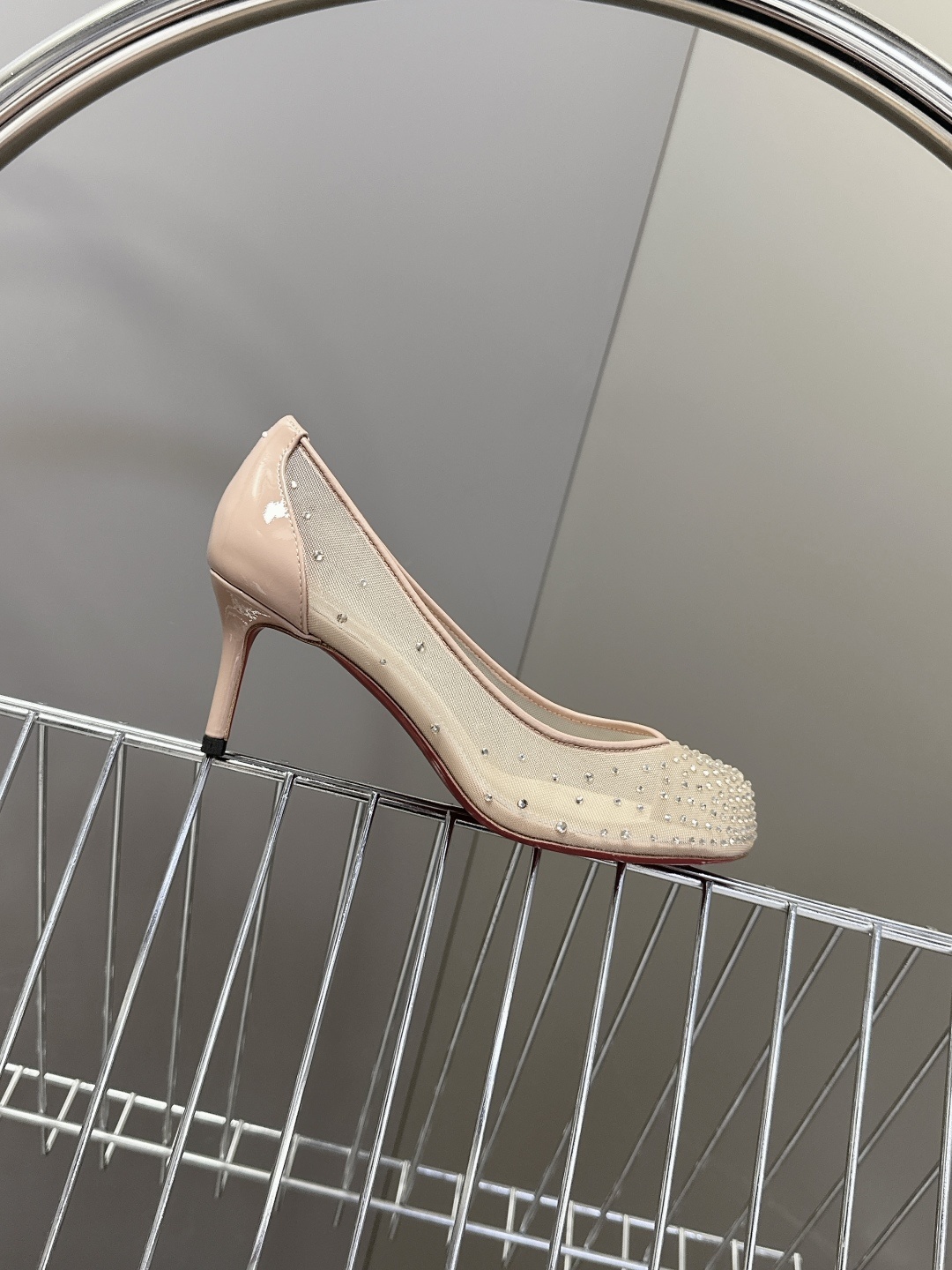CL 红底鞋x Maison Margiela 分趾联名款高跟鞋
Maison Mar