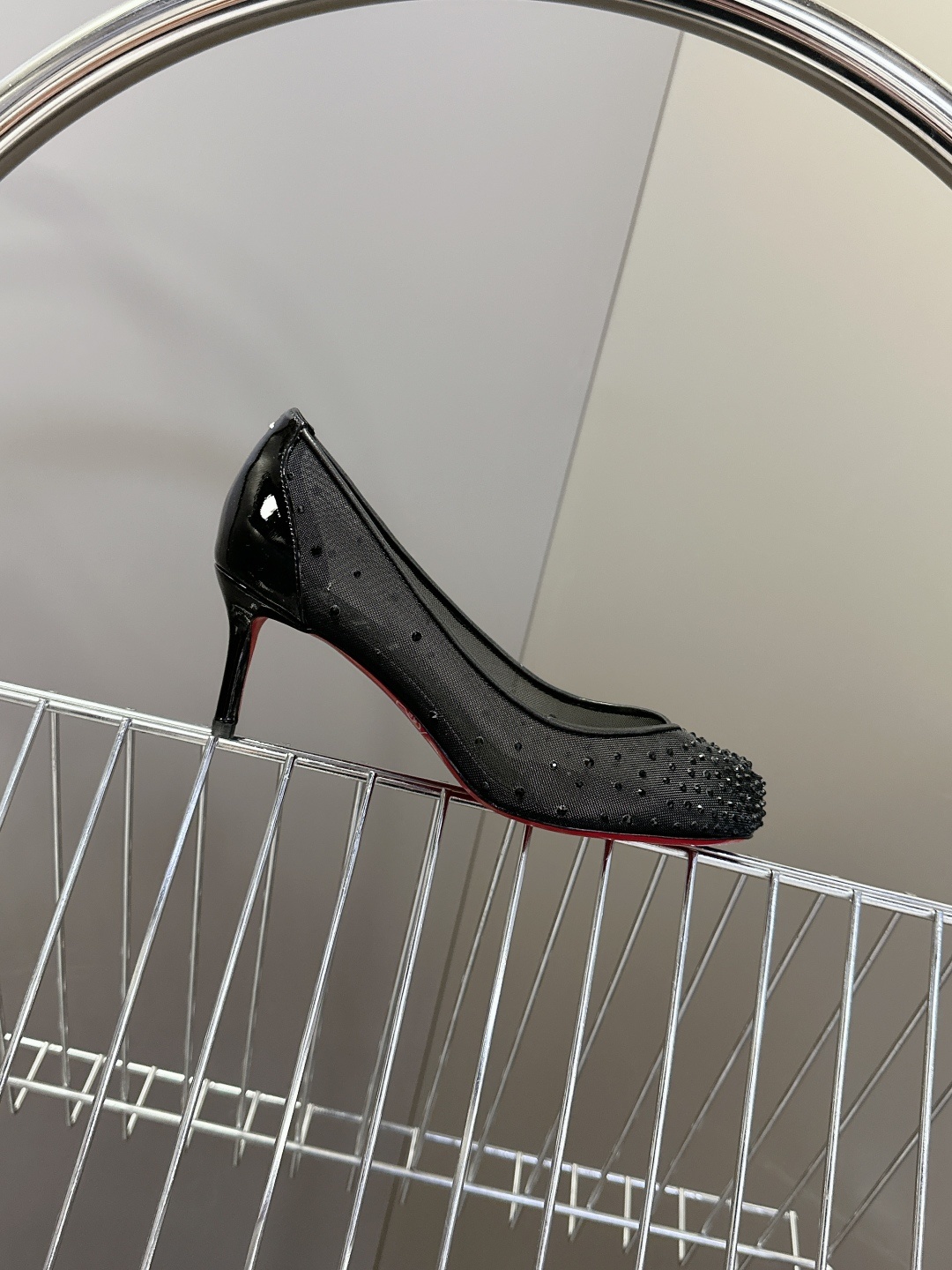 CL 红底鞋x Maison Margiela 分趾联名款高跟鞋
Maison Mar