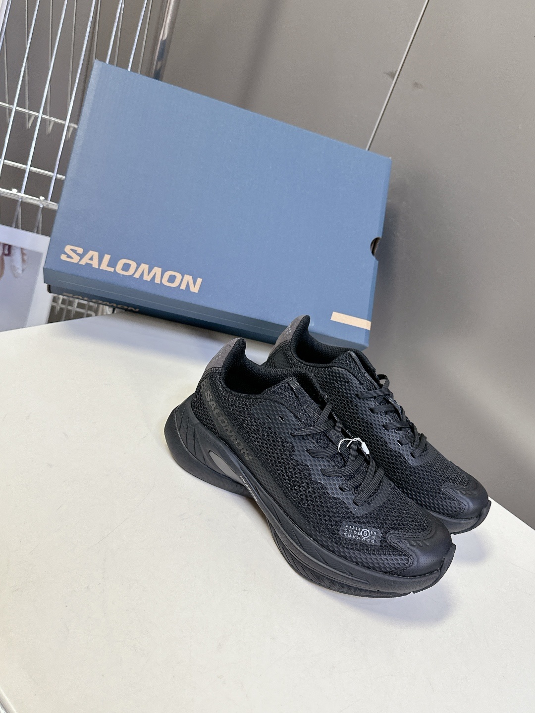 MM6 x SALOMON萨洛蒙 - Spectur Maison 户外 跑步鞋
超多明星时尚博主