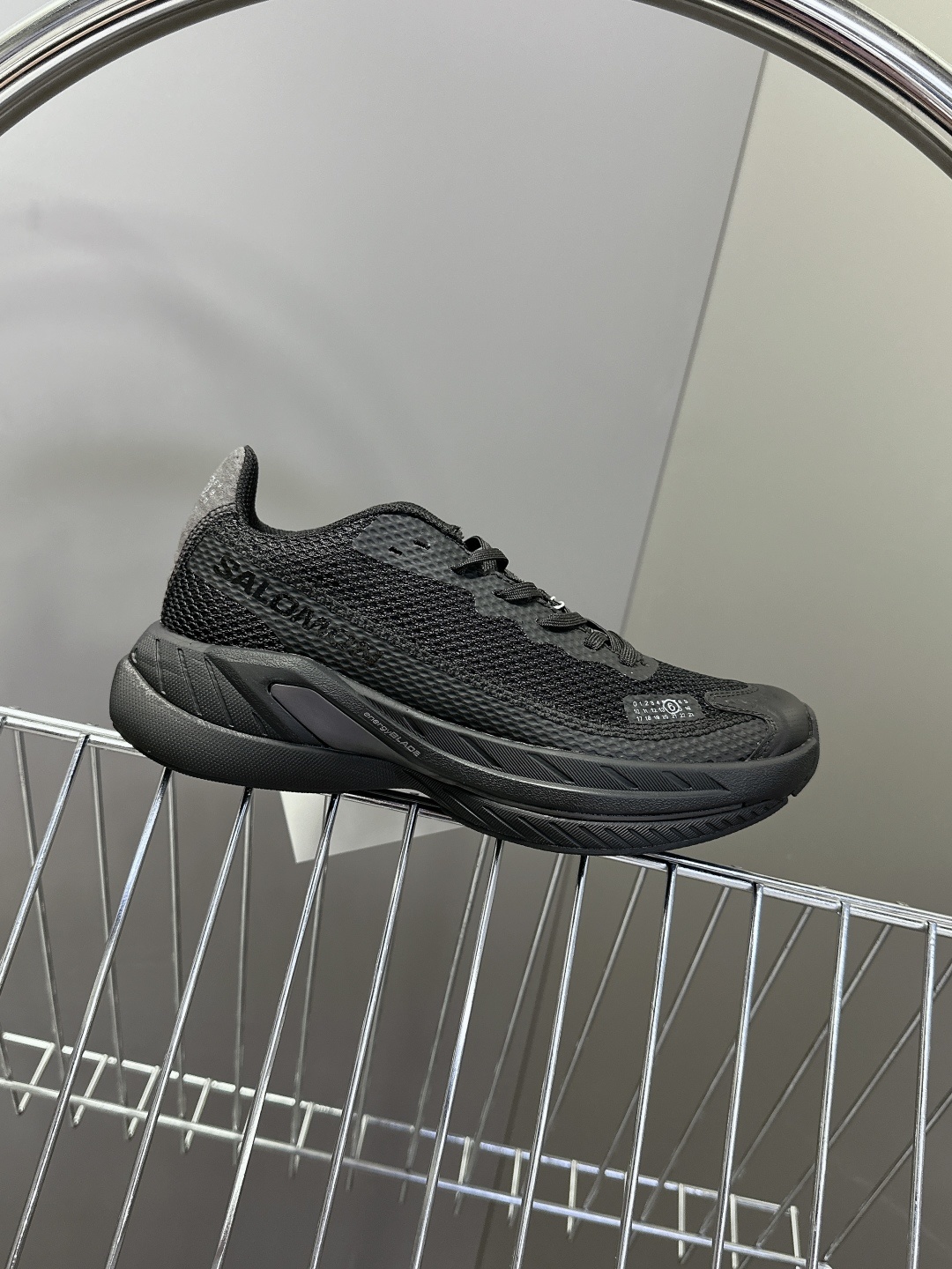 MM6 x SALOMON萨洛蒙 - Spectur Maison 户外 跑步鞋
超多明星时尚博主