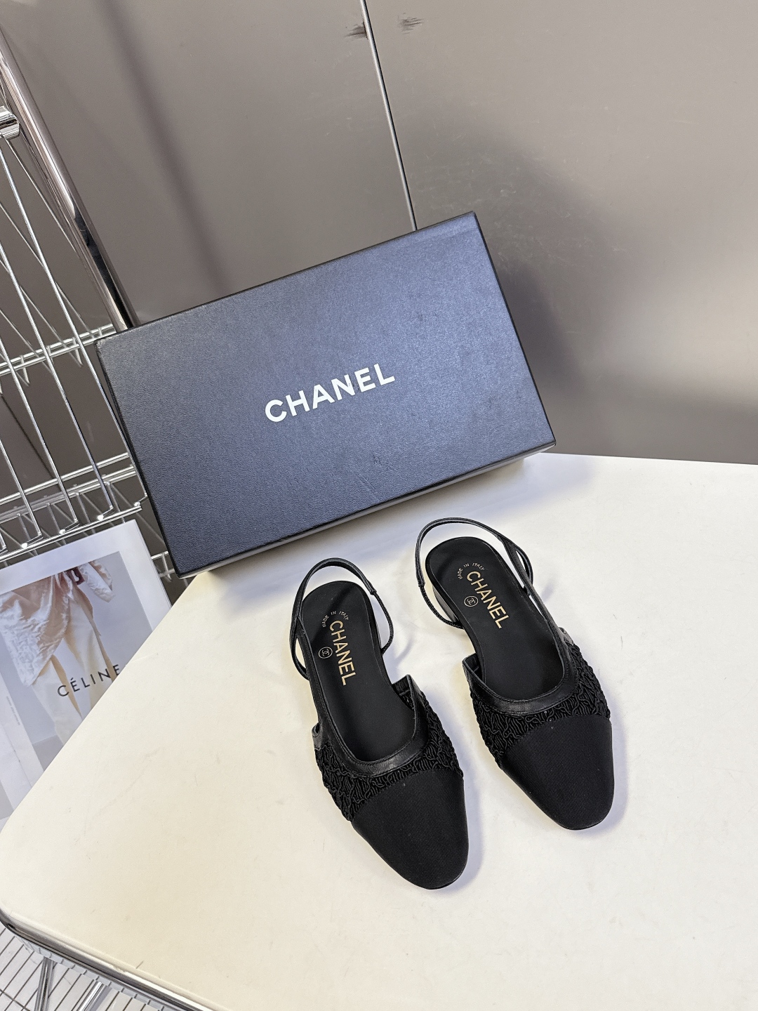  香奈儿CHANEL春夏最新款粗跟时装鞋
      超多网红时尚博主种草 高级感舒适，配女神们的半身裙