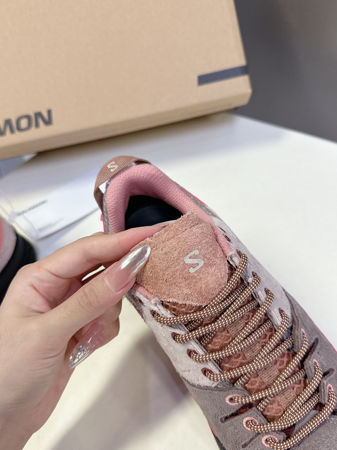  SALOMON XT WHISPER 萨洛蒙 户外休闲 运动鞋
 超多明星时尚博主种草原版购入开发 做