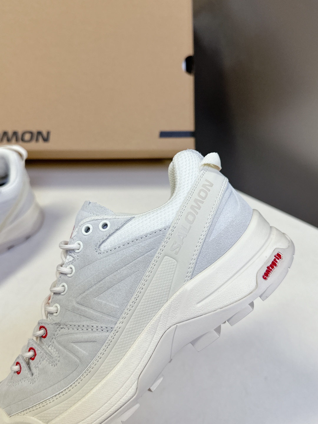  SALOMON XT WHISPER 萨洛蒙 户外休闲 运动鞋
 超多明星时尚博主种草原版购入开发 做