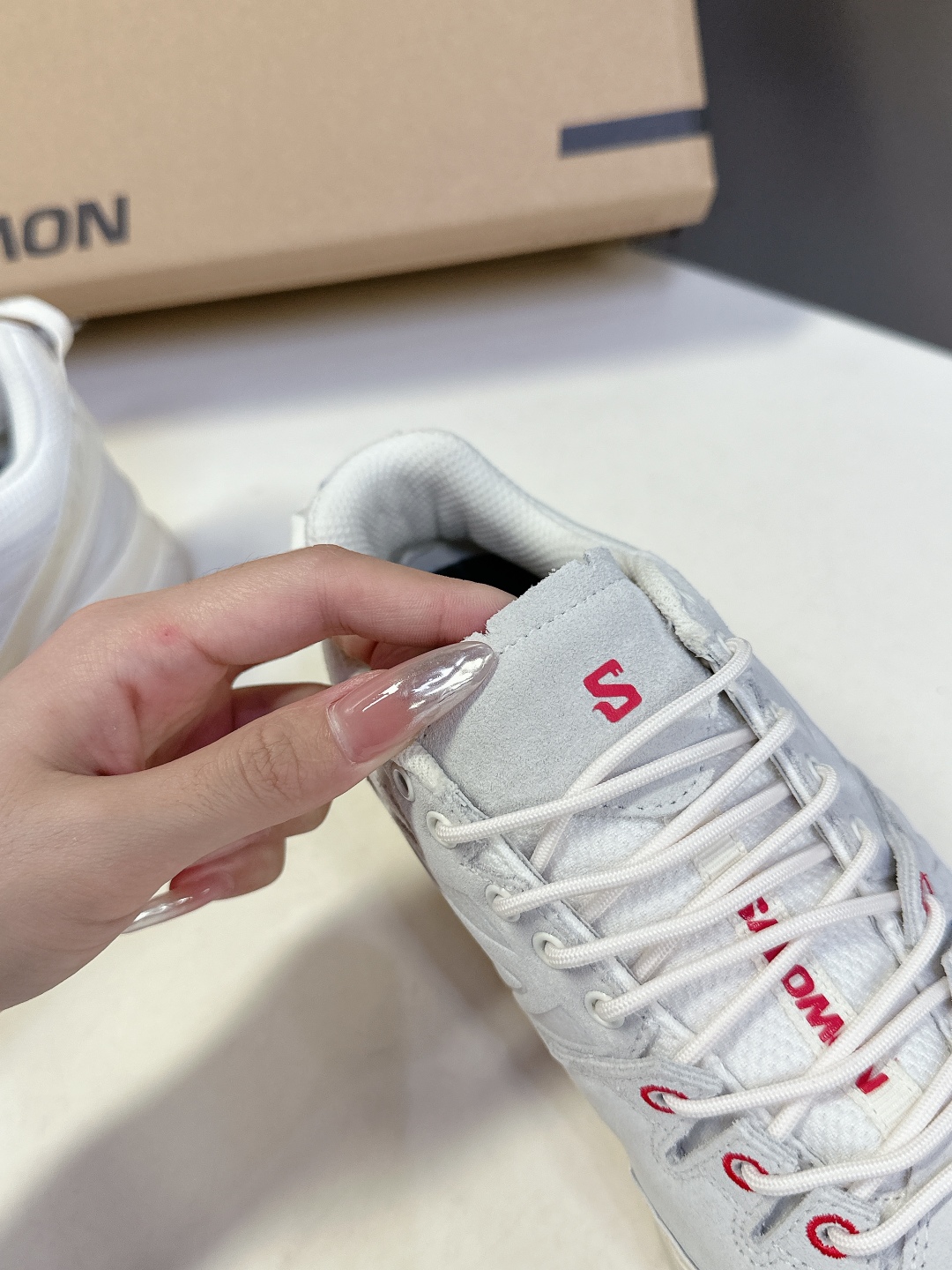  SALOMON XT WHISPER 萨洛蒙 户外休闲 运动鞋
 超多明星时尚博主种草原版购入开发 做