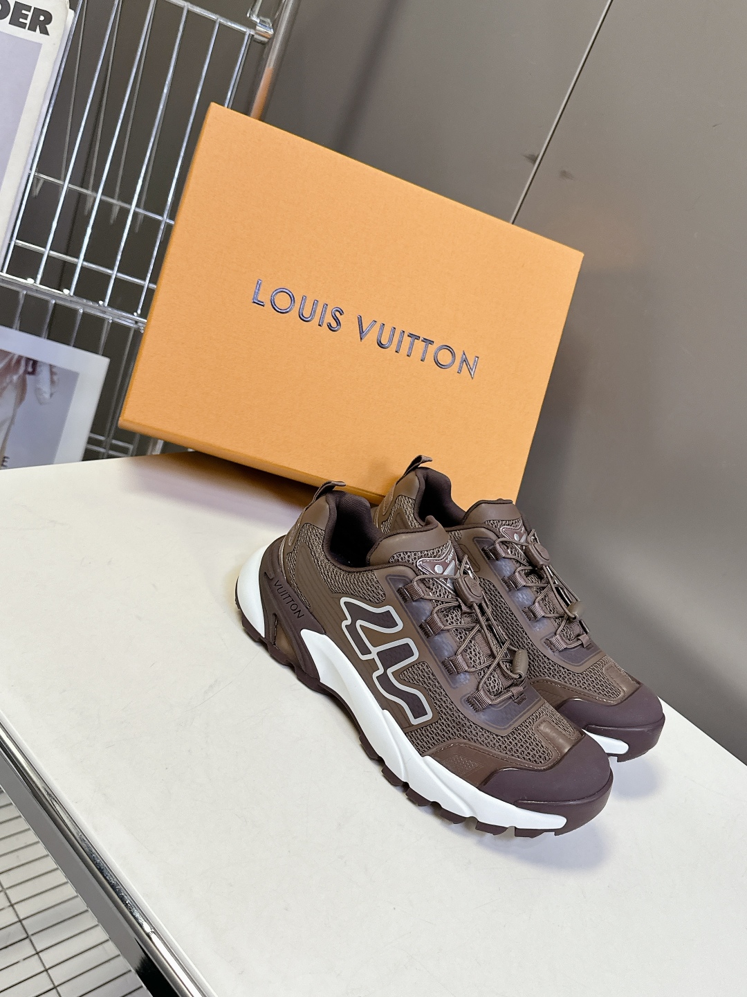  Louis Vuitton 路易威登最新款 运动鞋 休闲鞋
    超多明星时尚博主种草 LV运动鞋以