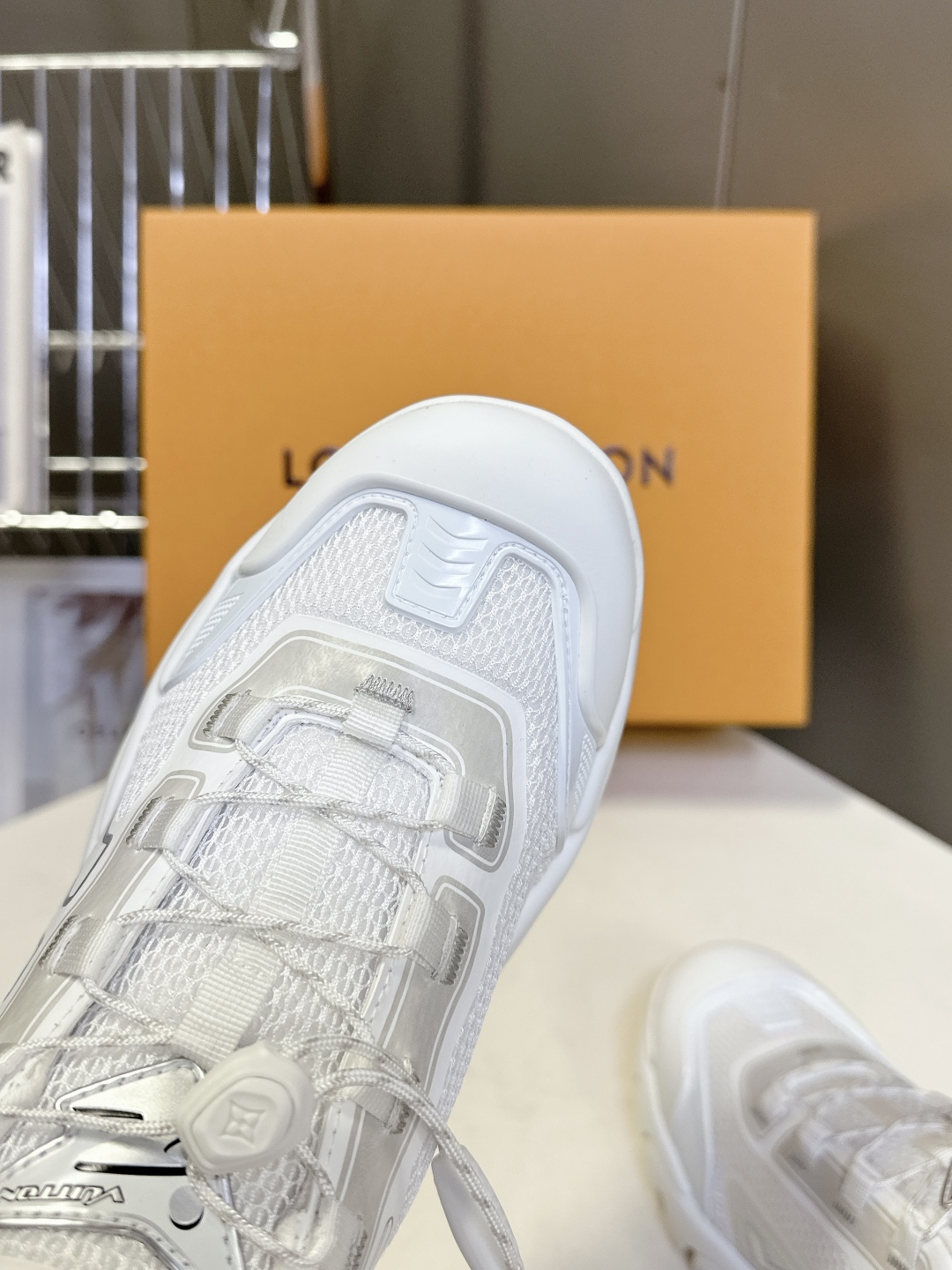  Louis Vuitton 路易威登最新款 运动鞋 休闲鞋
    超多明星时尚博主种草 LV运动鞋以