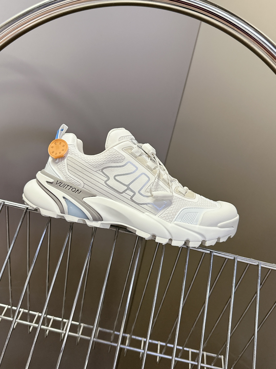  Louis Vuitton 路易威登最新款 运动鞋 休闲鞋
    超多明星时尚博主种草 LV运动鞋以