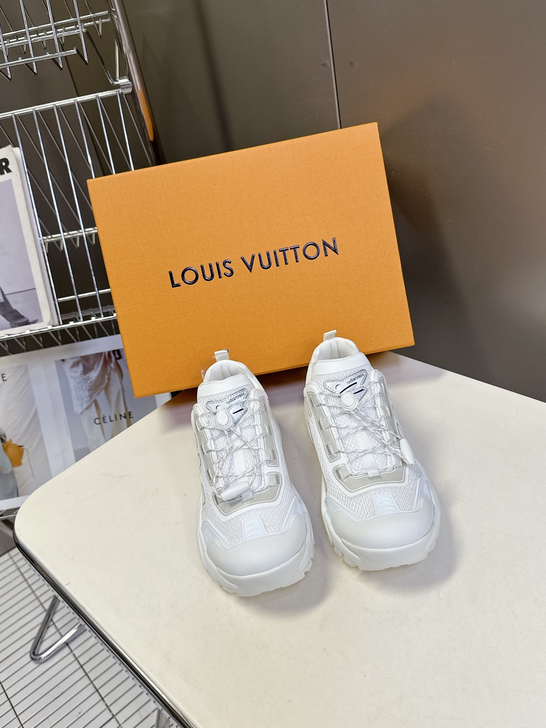  Louis Vuitton 路易威登最新款 运动鞋 休闲鞋
    超多明星时尚博主种草 LV运动鞋以