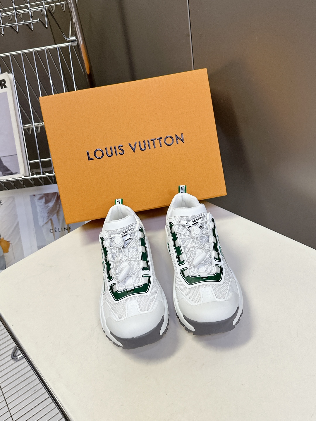  Louis Vuitton 路易威登最新款 运动鞋 休闲鞋
    超多明星时尚博主种草 LV运动鞋以