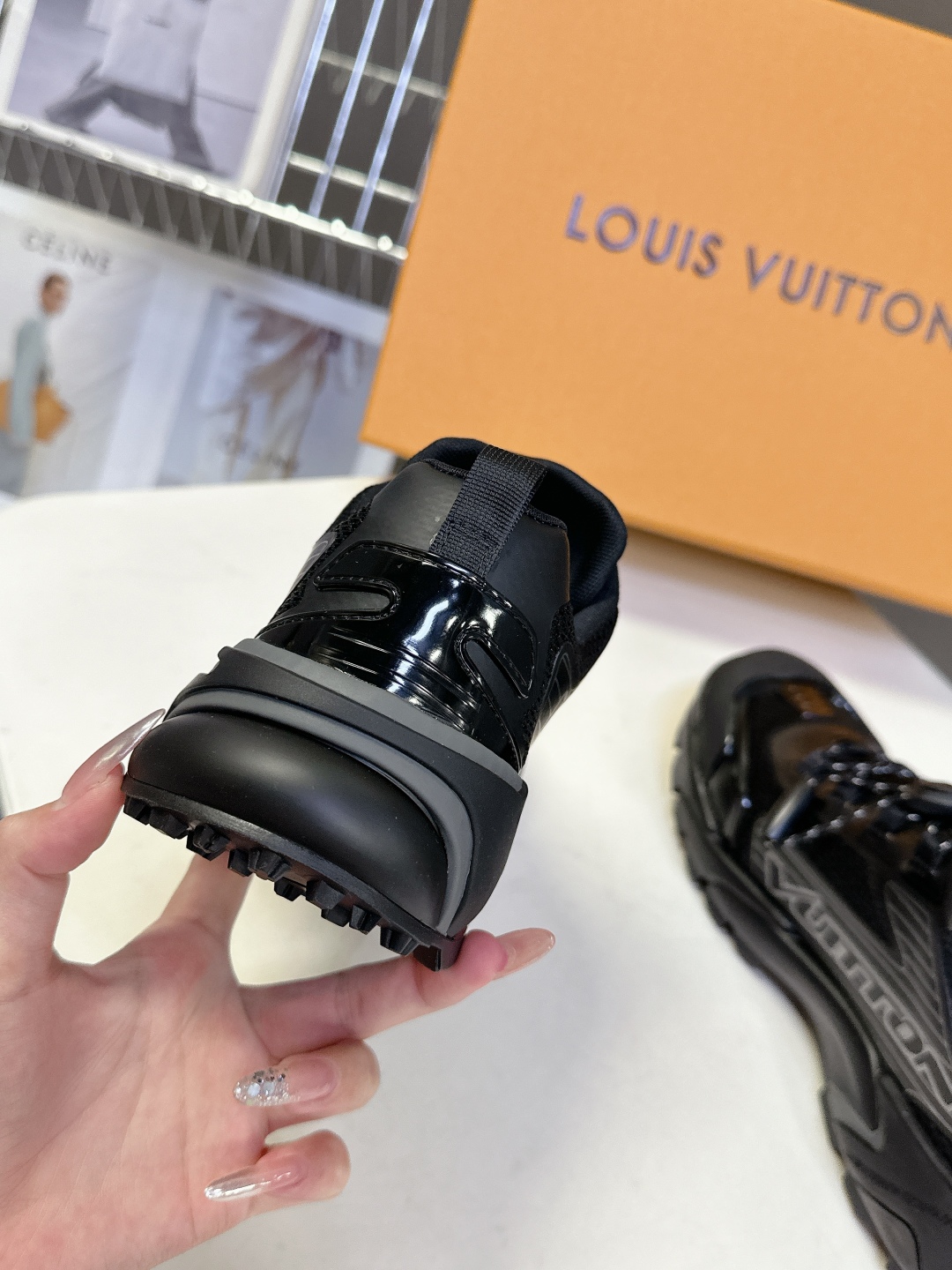  Louis Vuitton 路易威登最新款 运动鞋 休闲鞋
    超多明星时尚博主种草 LV运动鞋以
