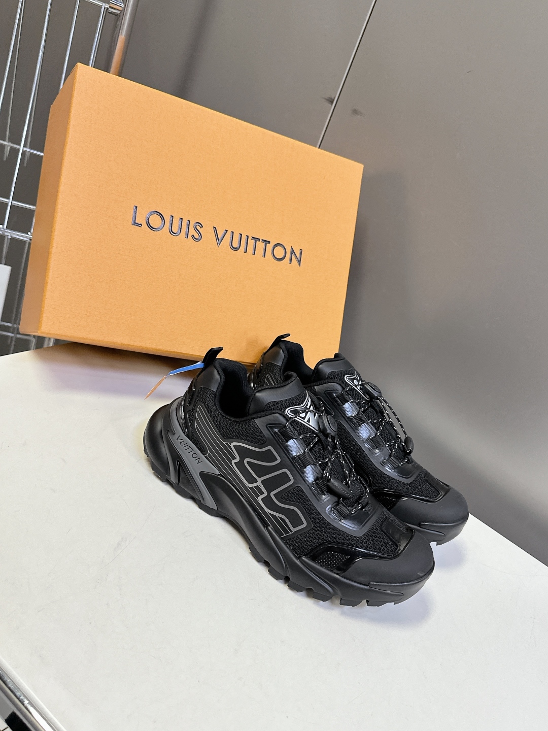  Louis Vuitton 路易威登最新款 运动鞋 休闲鞋
    超多明星时尚博主种草 LV运动鞋以