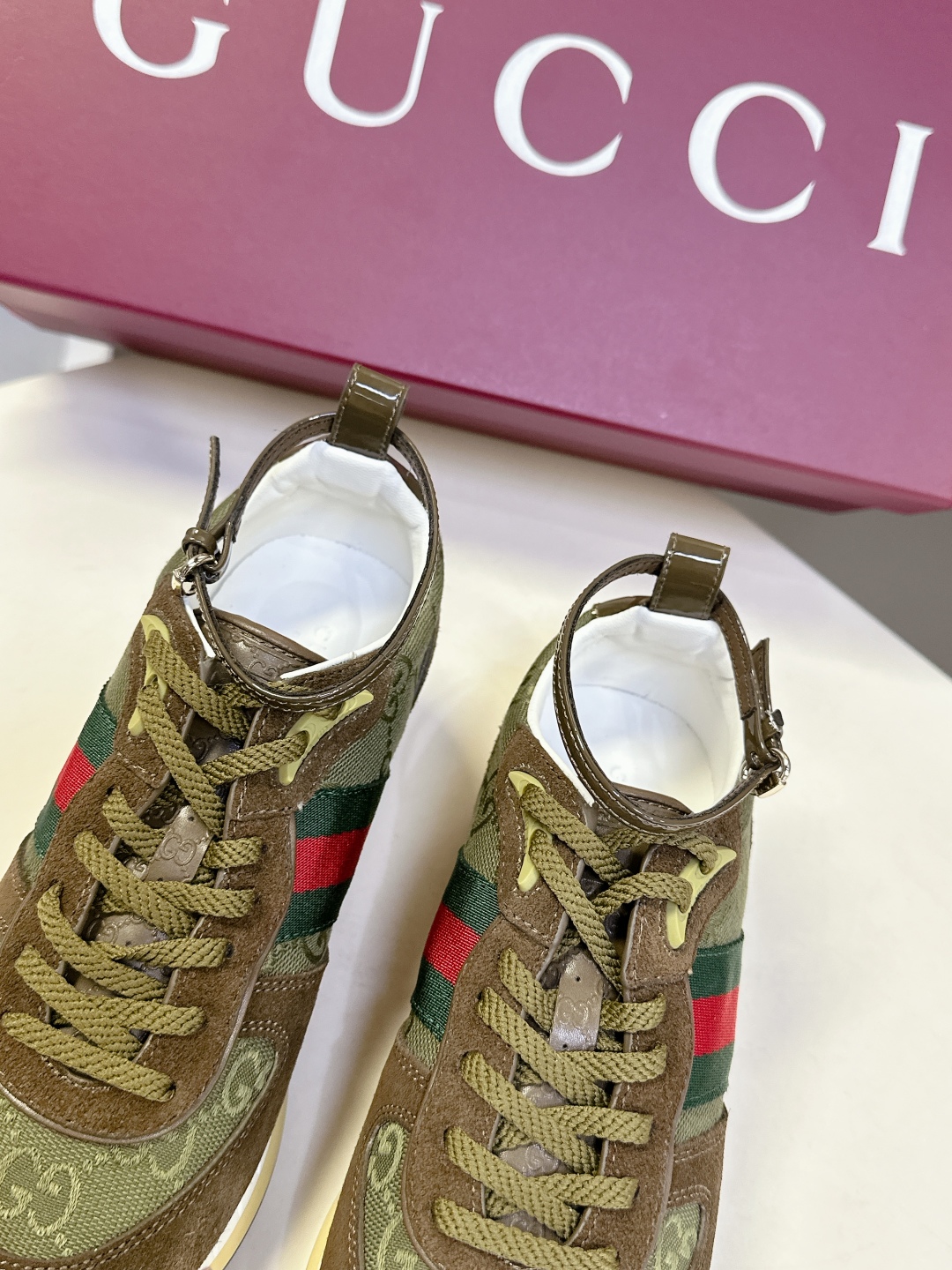  GUCCI古驰2025最新春夏走秀款 运动鞋 阿甘鞋                         