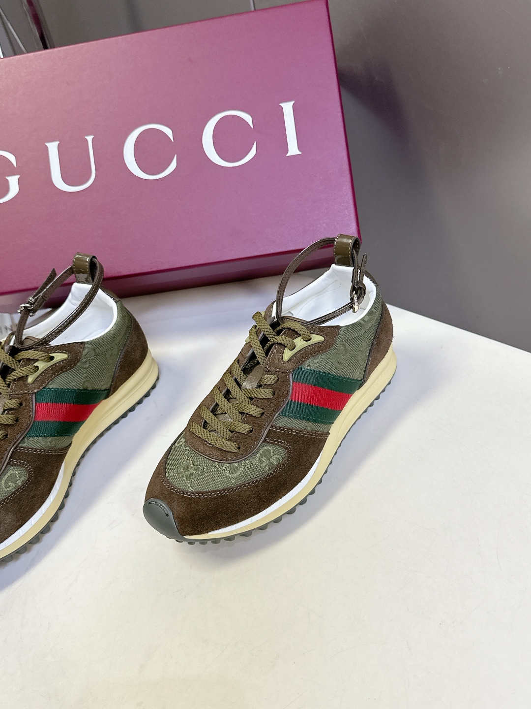 GUCCI古驰2025最新春夏走秀款 运动鞋 阿甘鞋                         