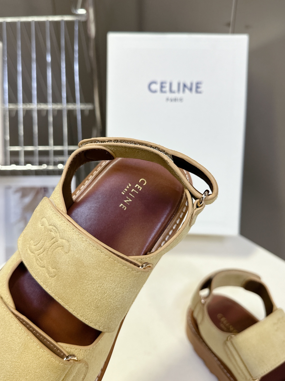  CELINE思琳代级别 春夏新品凯旋门复古罗马凉鞋拖鞋  进出专柜无压力，重工版，拒绝一眼假low货 