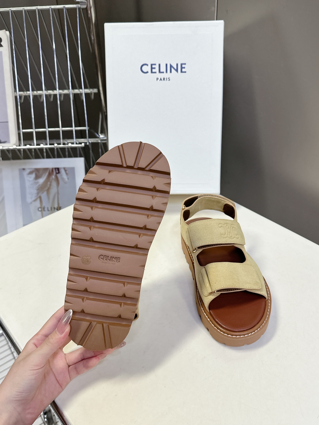  CELINE思琳代级别 春夏新品凯旋门复古罗马凉鞋拖鞋  进出专柜无压力，重工版，拒绝一眼假low货 
