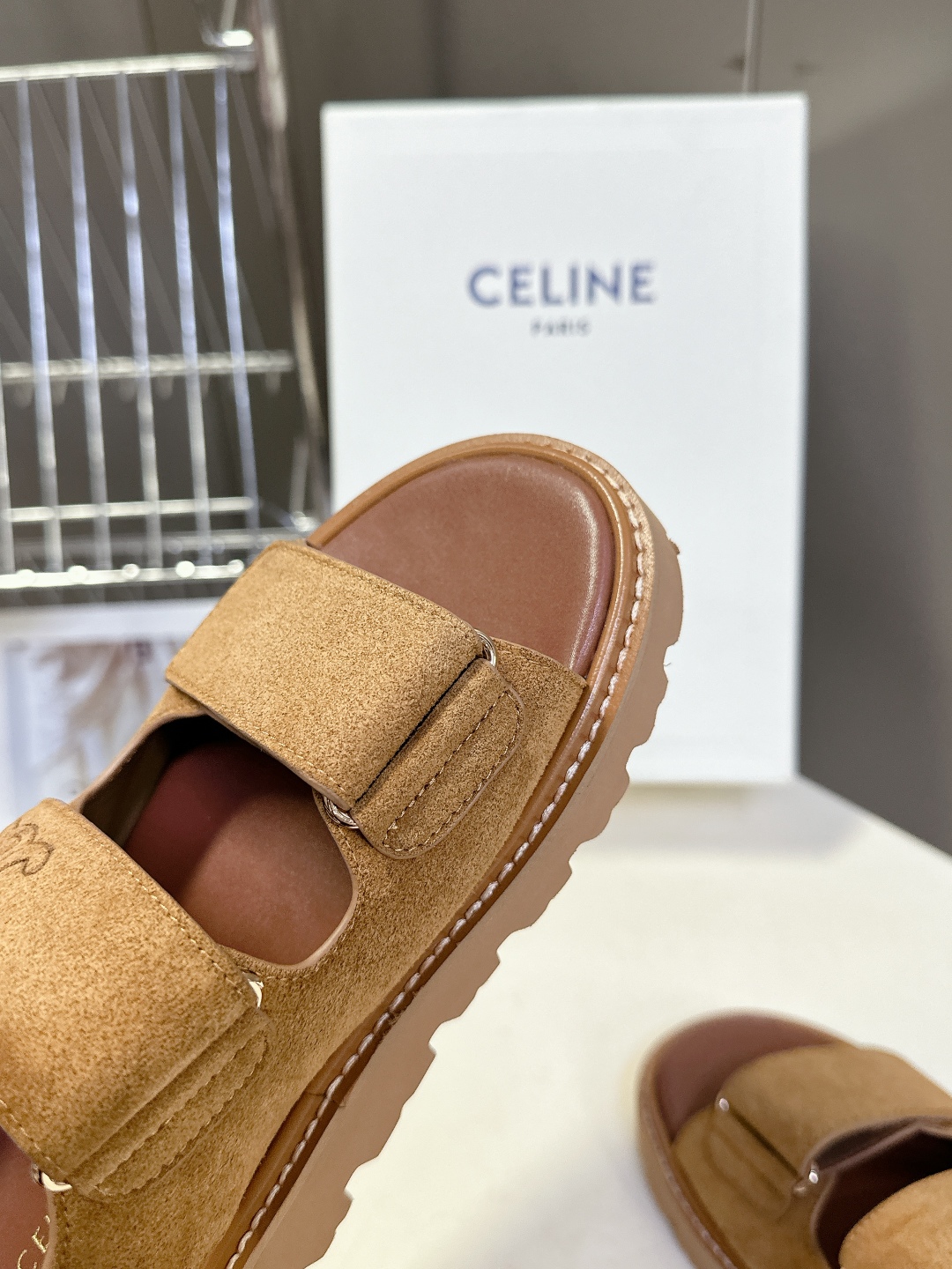  CELINE思琳代级别 春夏新品凯旋门复古罗马凉鞋拖鞋  进出专柜无压力，重工版，拒绝一眼假low货 