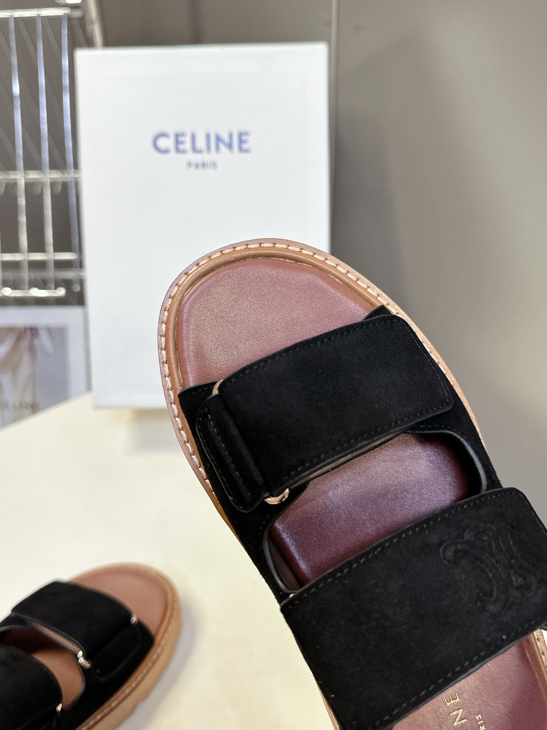  CELINE思琳代级别 春夏新品凯旋门复古罗马凉鞋拖鞋  进出专柜无压力，重工版，拒绝一眼假low货 