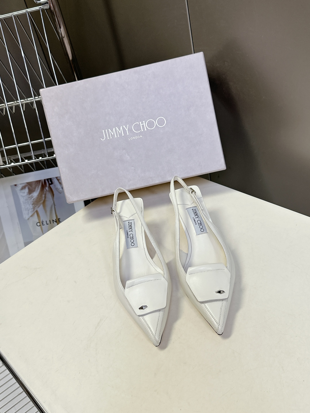  jimmy choo吉米周春夏最新款时装鞋 
     超多明星时尚博主种草 每个女孩鞋柜都必须有一双