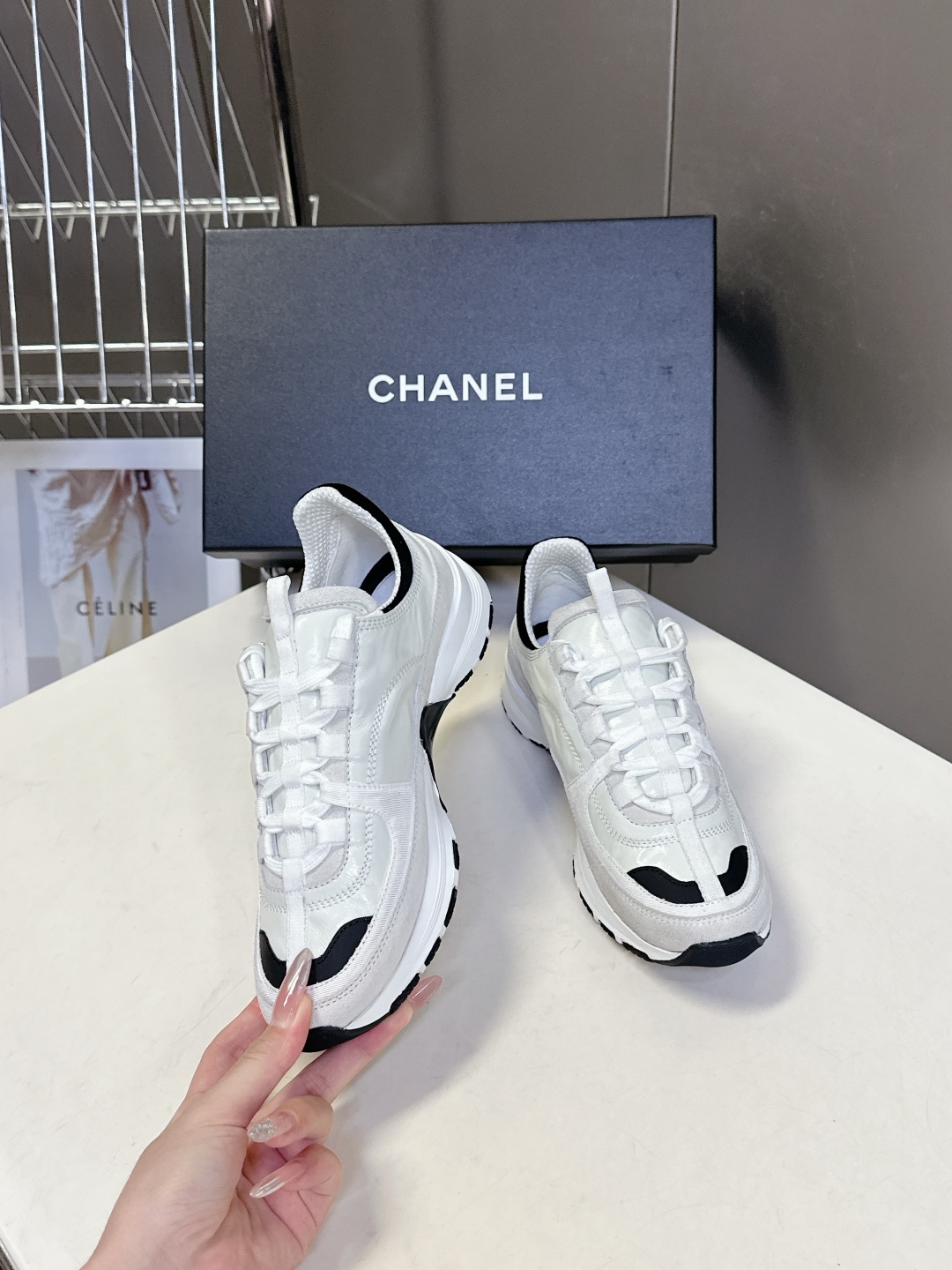  CHANEL香奈儿25A最新款休闲 运动鞋
    超多明星时尚博主种草 超级推荐这一季的运动鞋真的绝