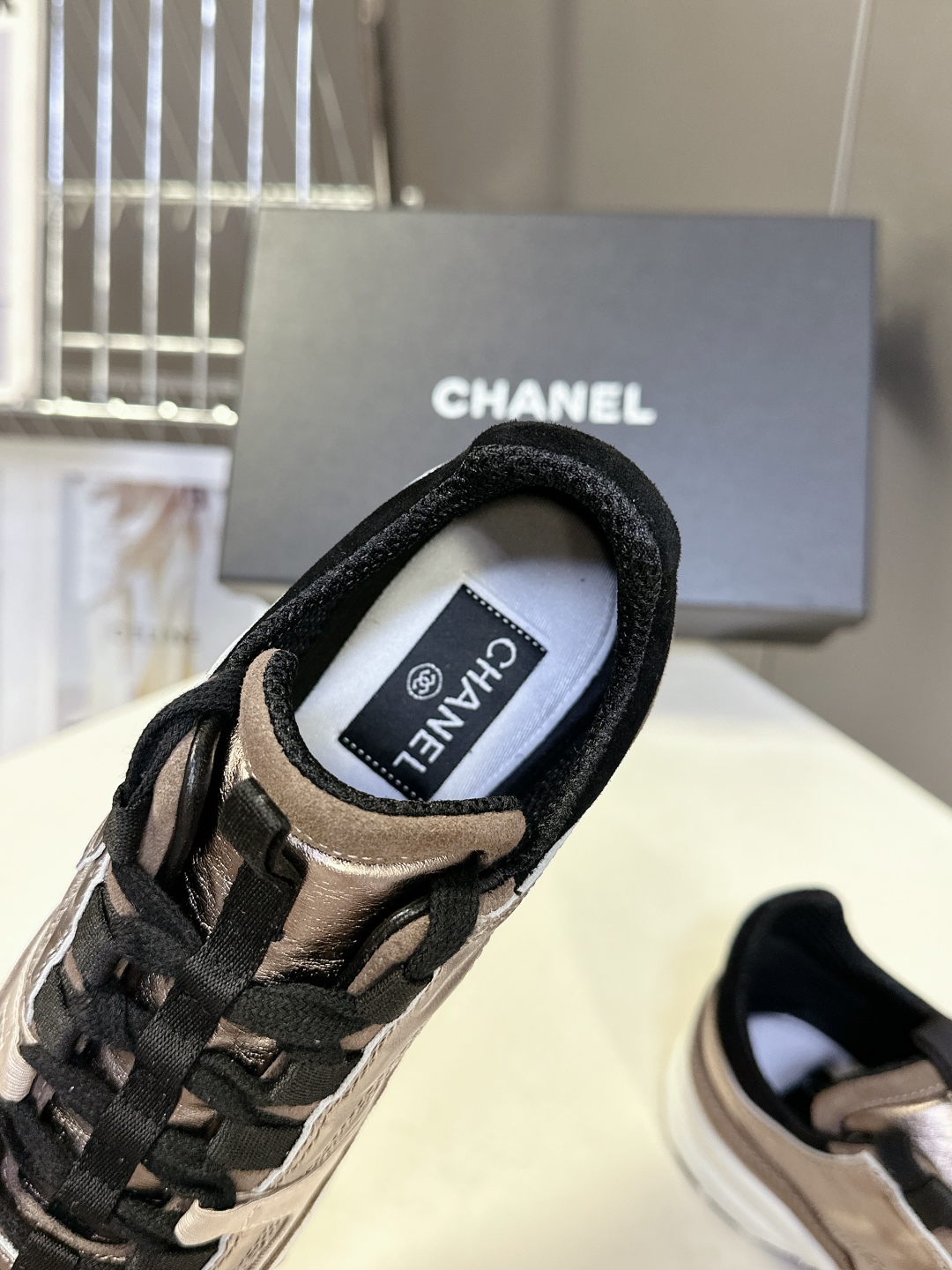  CHANEL香奈儿25A最新款休闲 运动鞋
    超多明星时尚博主种草 超级推荐这一季的运动鞋真的绝