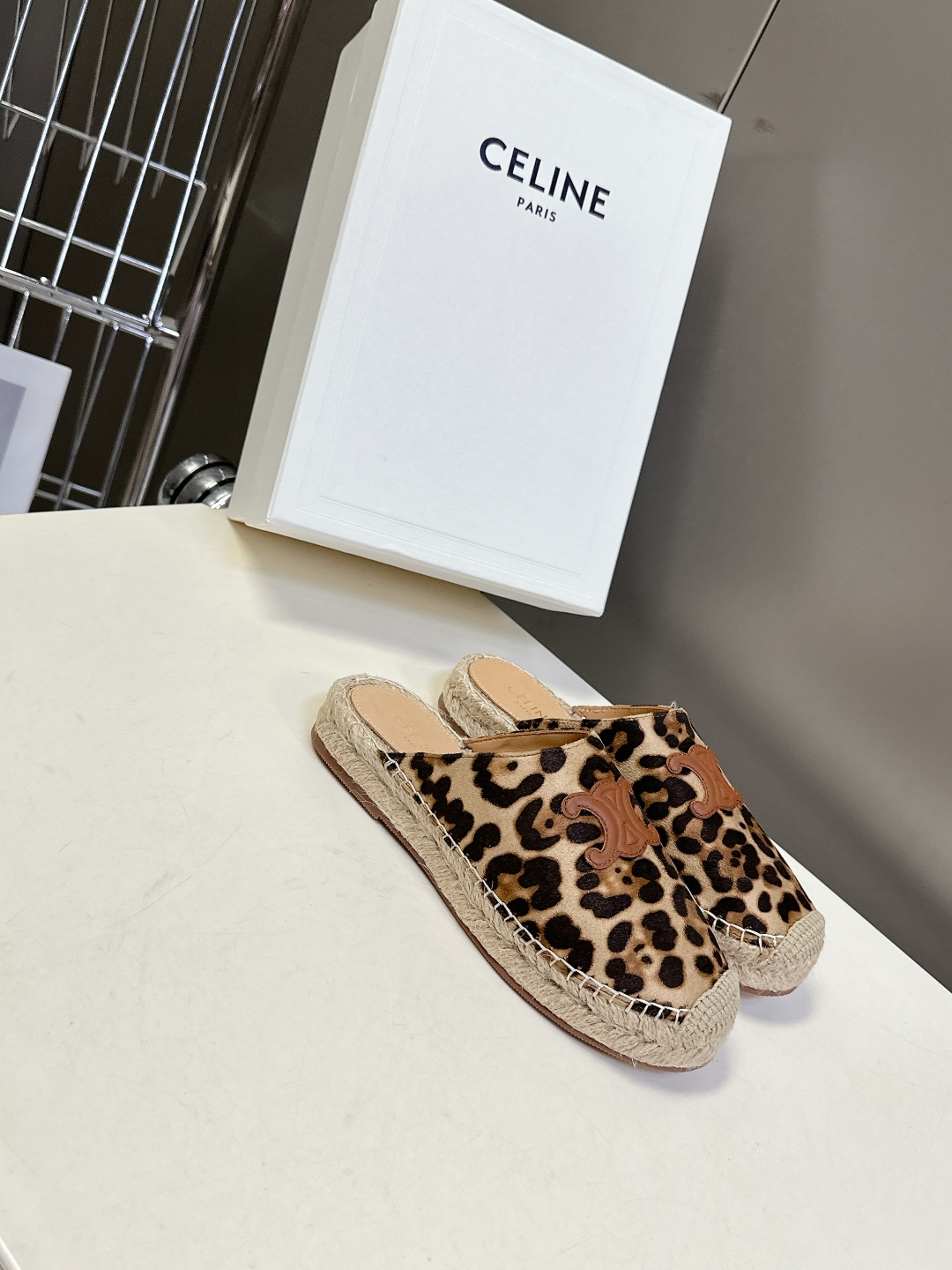  celine思琳家春夏最新款凯旋门渔夫鞋          超多明星网红种草 专柜一鞋难求 经典永不过