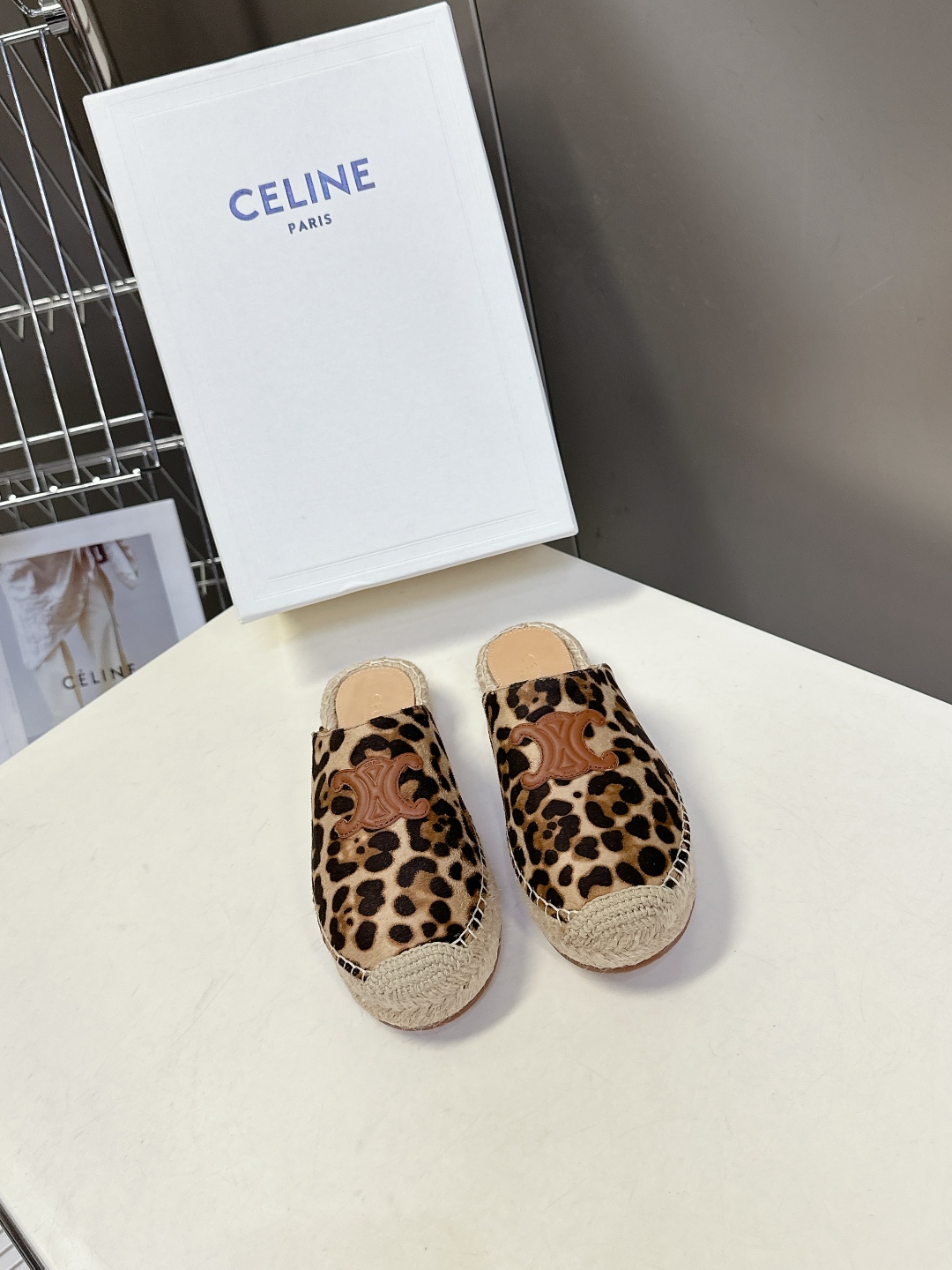  celine思琳家春夏最新款凯旋门渔夫鞋          超多明星网红种草 专柜一鞋难求 经典永不过