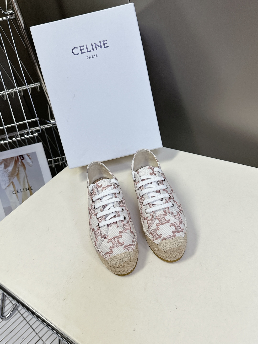  celine思琳家春夏最新款凯旋门渔夫鞋          超多明星网红种草 专柜一鞋难求 经典永不过