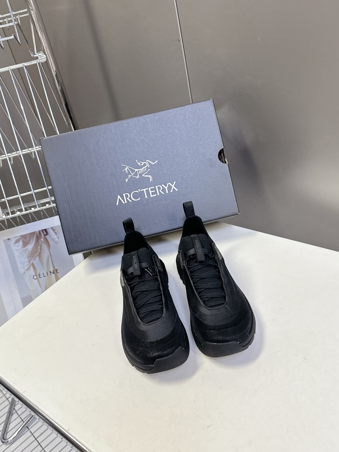  Aerios FL ARCTERYX 始祖鸟 情侣款 透气运动鞋攀岩旅游鞋
      鞋子结构中底T