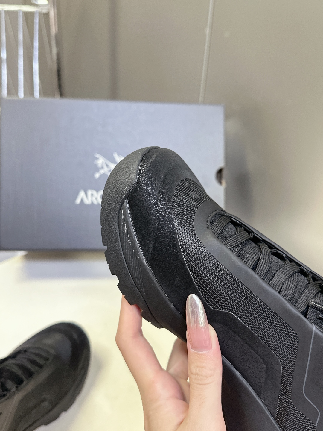  Aerios FL ARCTERYX 始祖鸟 情侣款 透气运动鞋攀岩旅游鞋
      鞋子结构中底T