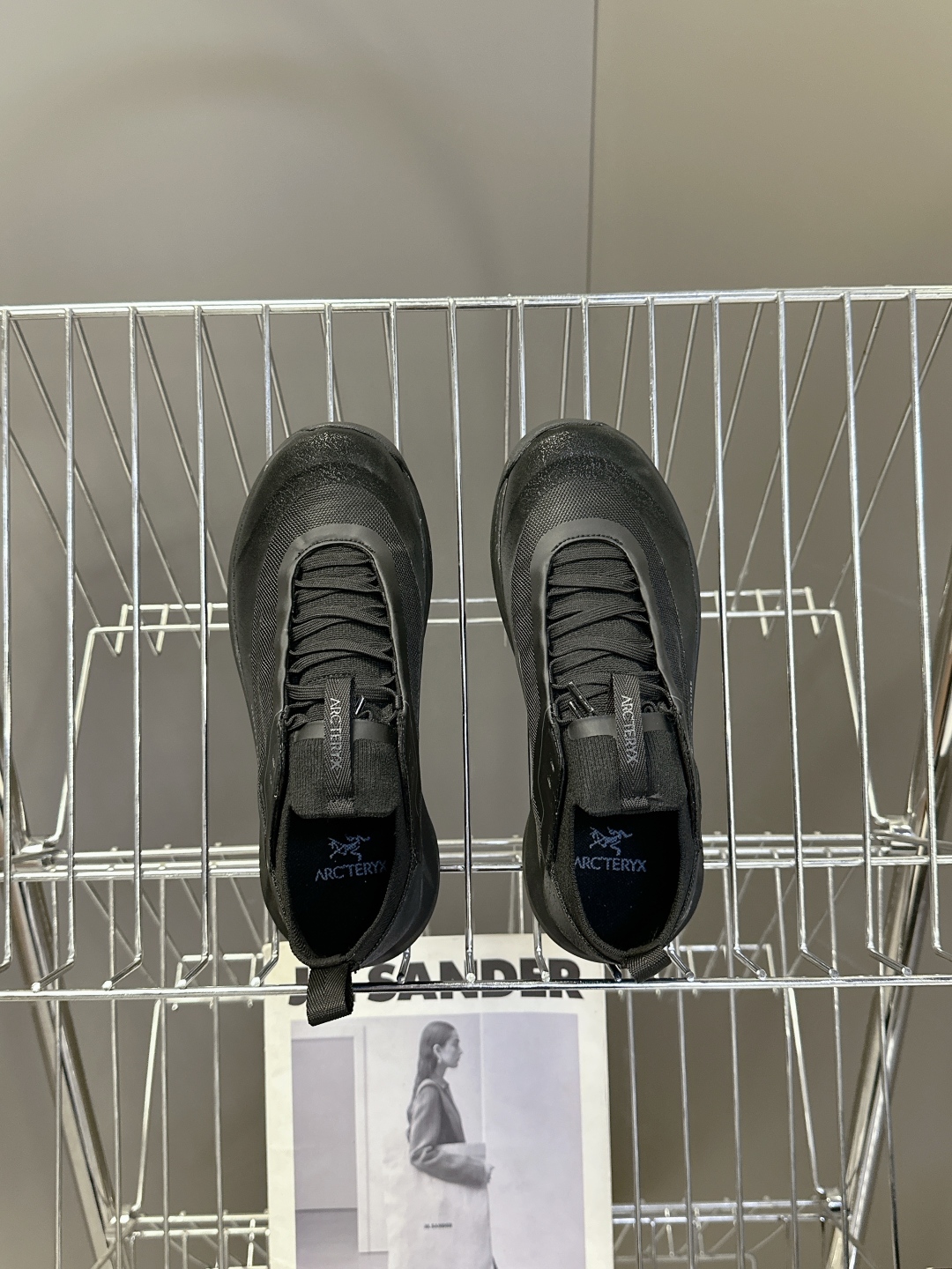  Aerios FL ARCTERYX 始祖鸟 情侣款 透气运动鞋攀岩旅游鞋
      鞋子结构中底T