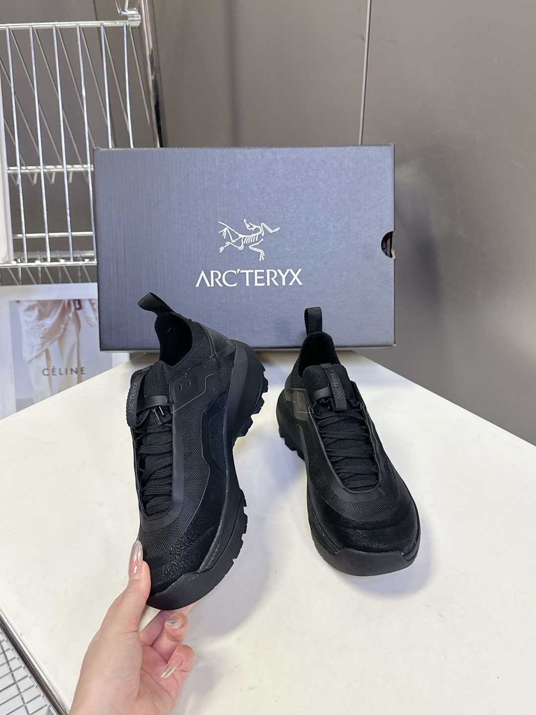  Aerios FL ARCTERYX 始祖鸟 情侣款 透气运动鞋攀岩旅游鞋
      鞋子结构中底T