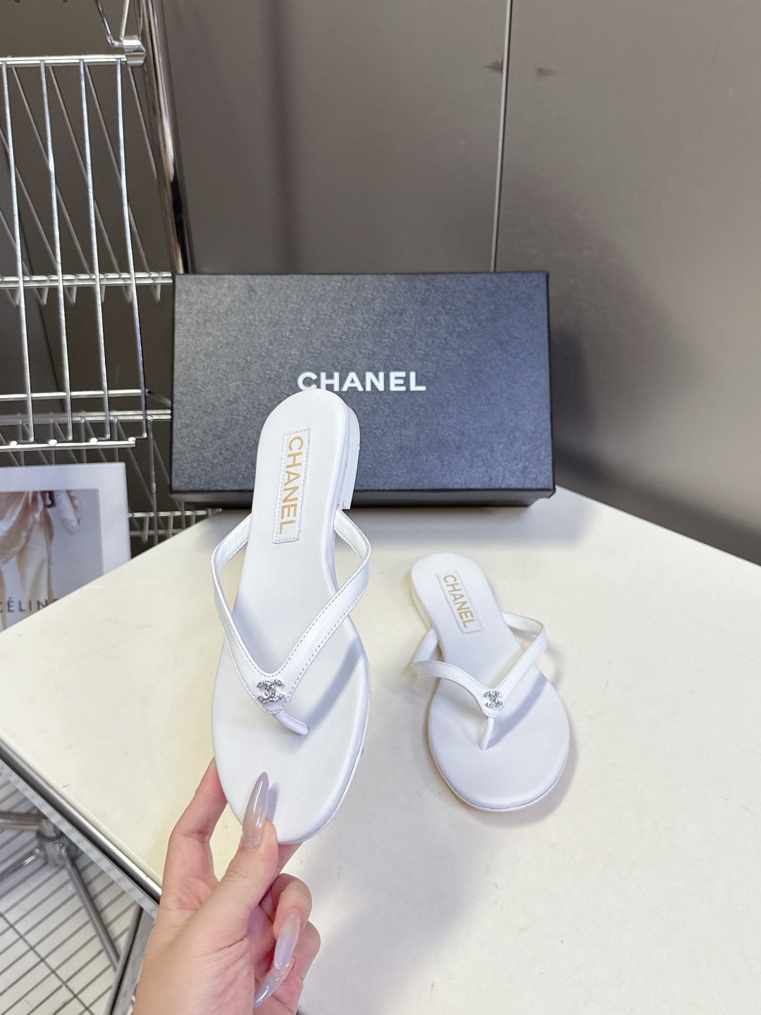  CHANEL｜香奈儿春夏新品 双C人字拖
  香家秀款人字拖 超多明星时尚博主种草 夏天必备 大爆款‼