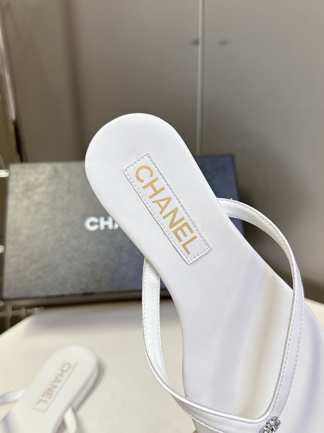  CHANEL｜香奈儿春夏新品 双C人字拖
  香家秀款人字拖 超多明星时尚博主种草 夏天必备 大爆款‼