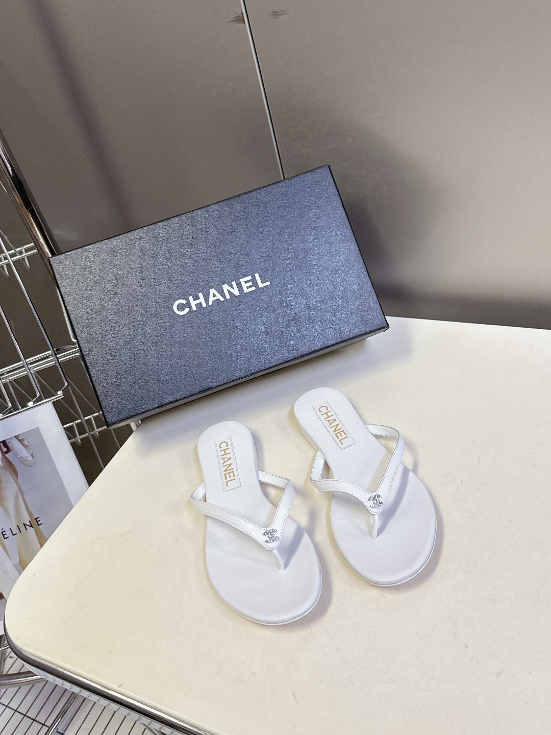  CHANEL｜香奈儿春夏新品 双C人字拖
  香家秀款人字拖 超多明星时尚博主种草 夏天必备 大爆款‼